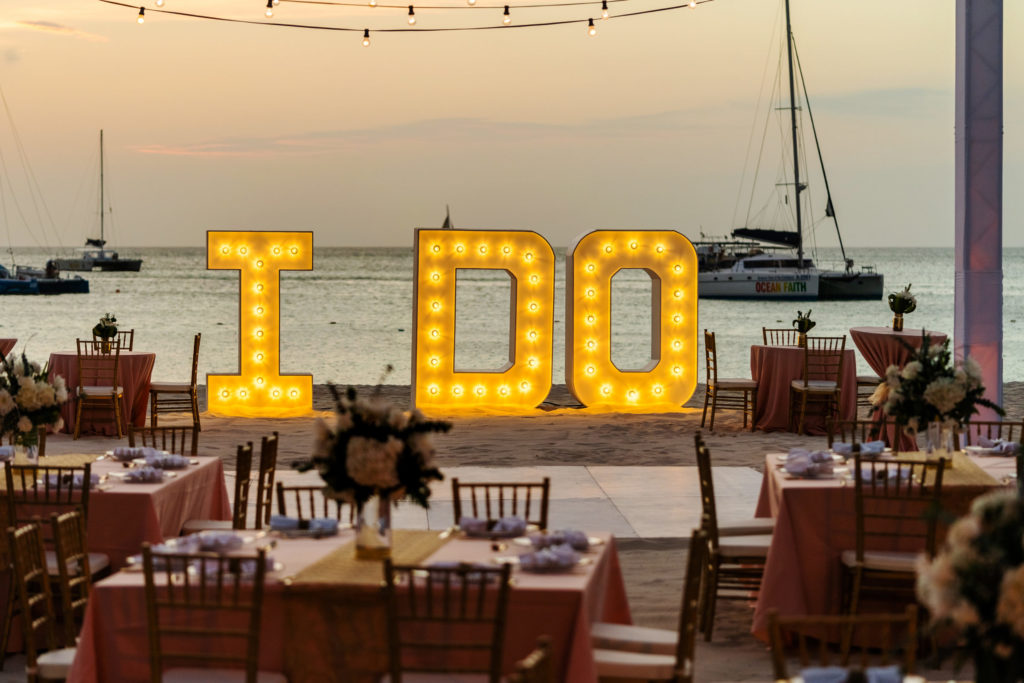 Aruba outdoor wedding reception