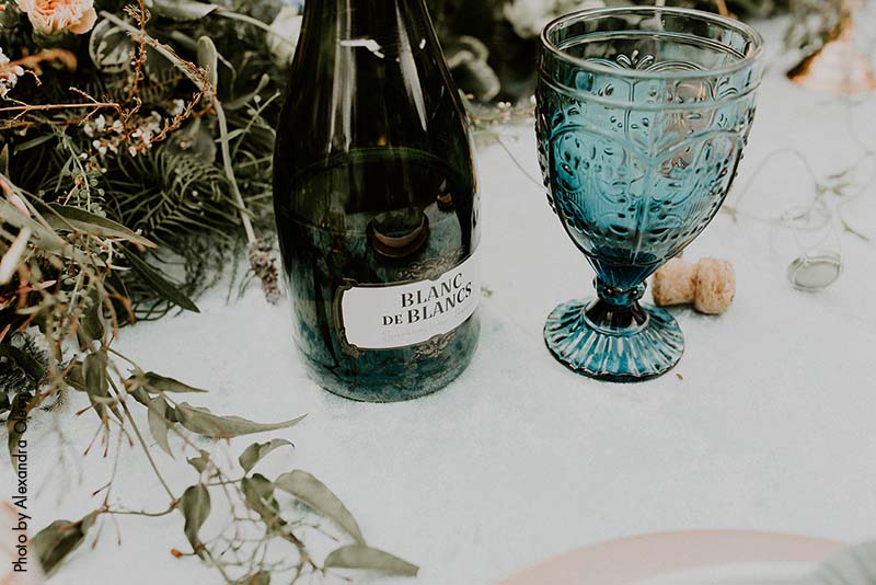 Vintage blue champagne wedding glasses