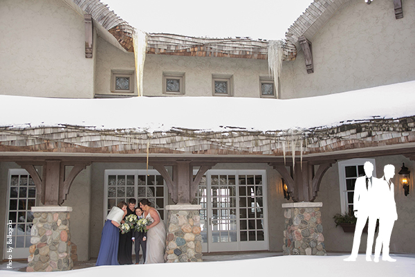 Elegant winter wedding courtyard