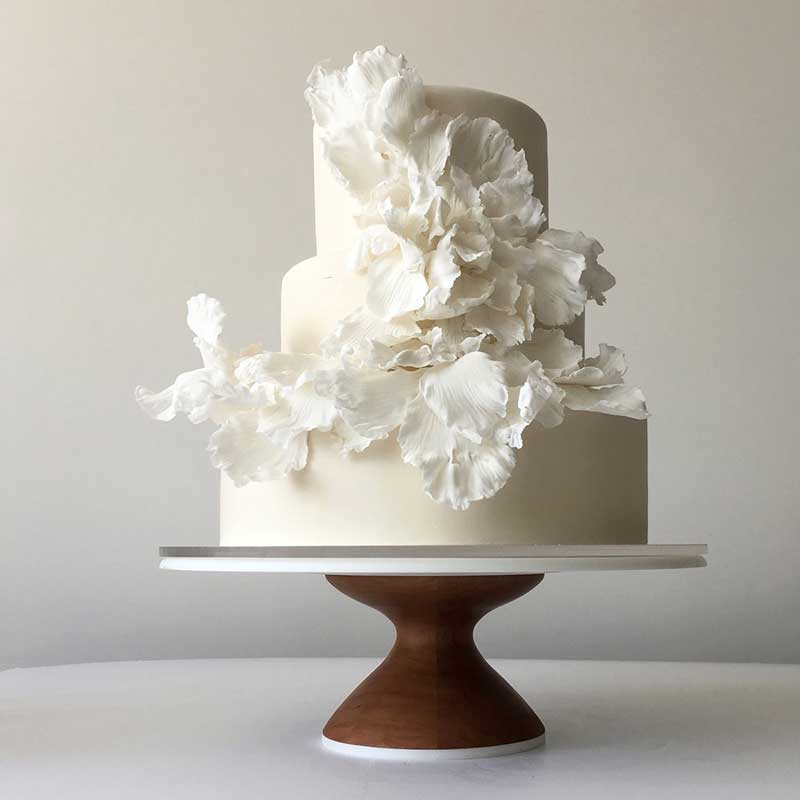 Modern white wedding cakes