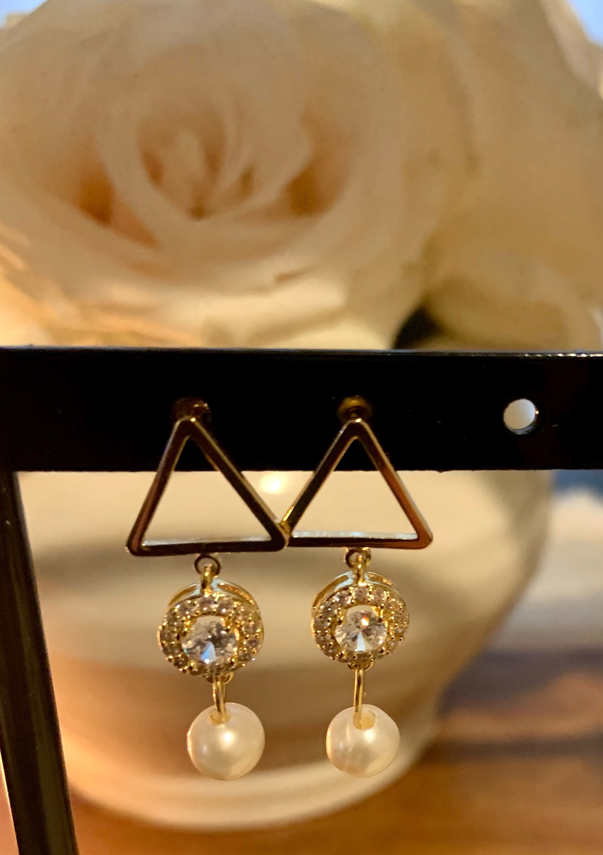 Geometric bridal earrings with cubic zirconia and pearls 