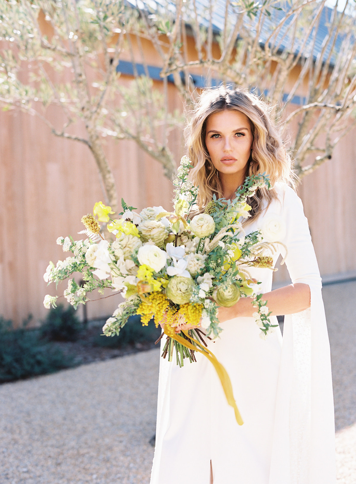 Yellow and white bridal bouquet for spring wedding