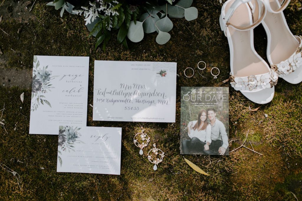White and greenery wedding invitations with calligraphy 