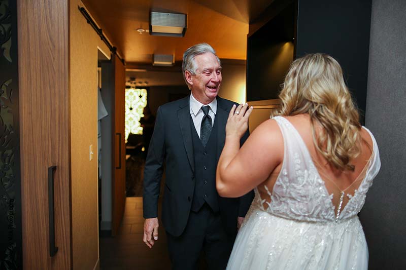 Bride shares first look with her father